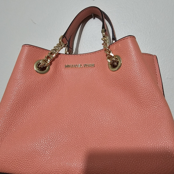 Authentic Michael Kors leather Tote/Crossbody Bag - Picture 7 of 10